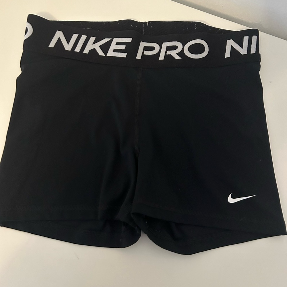 Women’s Nike Pros